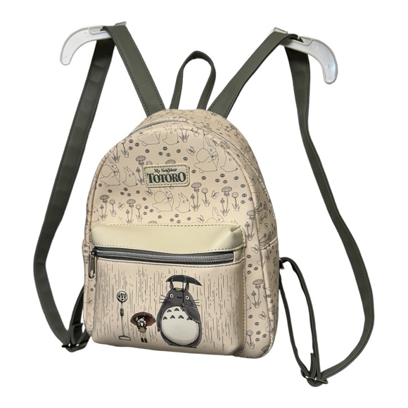 MY NEIGHBOR TOTORO 
Studio Ghibli My Neighbor Totoro Rain Mini Backpack - Picture 2 of 14